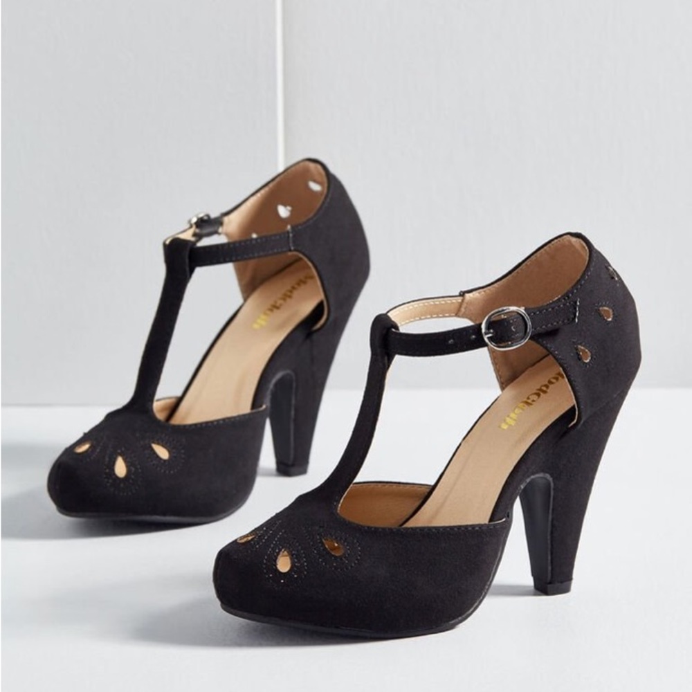 ModCloth Black dress shoes